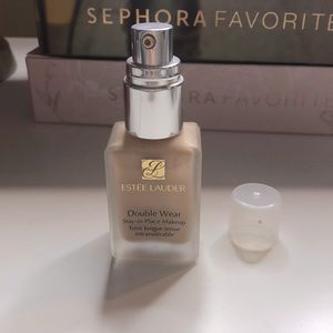 Estée Lauder Double Wear Foundation